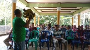 Wujudkan Kemandirian Petani, MPM PDM Cilacap dan JATAM Gelar Pelatihan Pupuk Organik di Desa Hanum